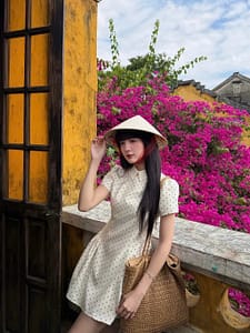 Đầm Cổ Sen Chấm Bi Vintage màu kem thanh lịch dành cho nữ